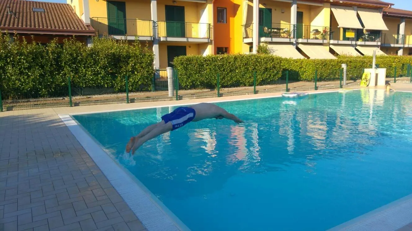 Peschiera Appartamenti Vacanze Peschiera del Garda 0*,