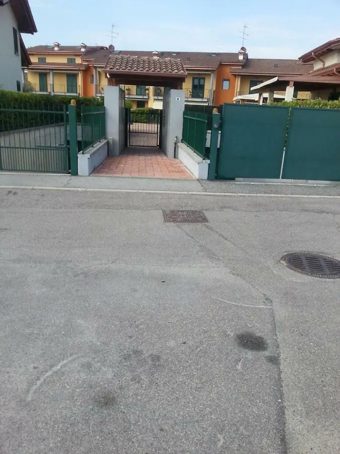 Peschiera Appartamenti Vacanze Peschiera del Garda 0*,  Italy